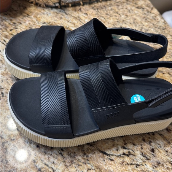 Reef Women’s Vista Higher sandal - Picture 4 of 5